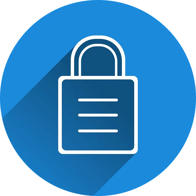 Mantenimiento y optimización de páginas webs: seguridad y protección Icono de candado blanco sobre cÃrculo azul con sombra larga que representa seguridad y servicios de Mantenimiento y optimización de páginas webs