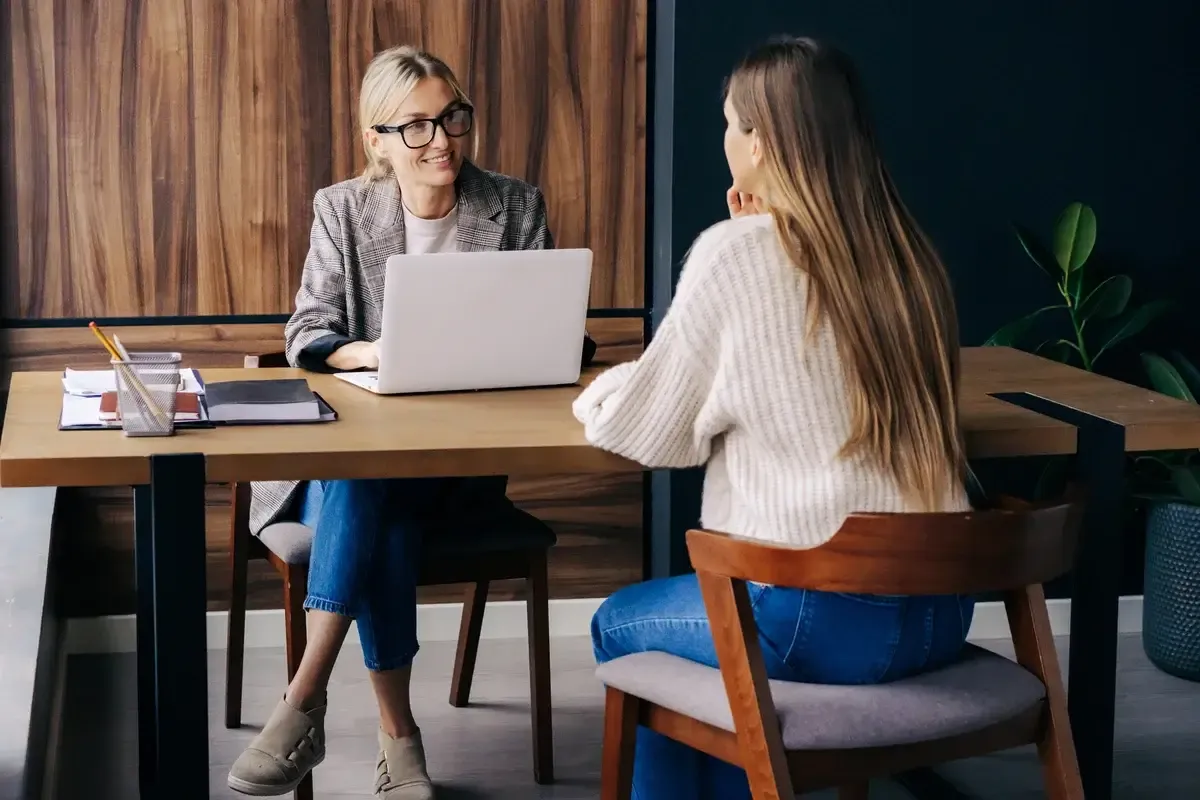 professional-hr-interviews-a-candidate