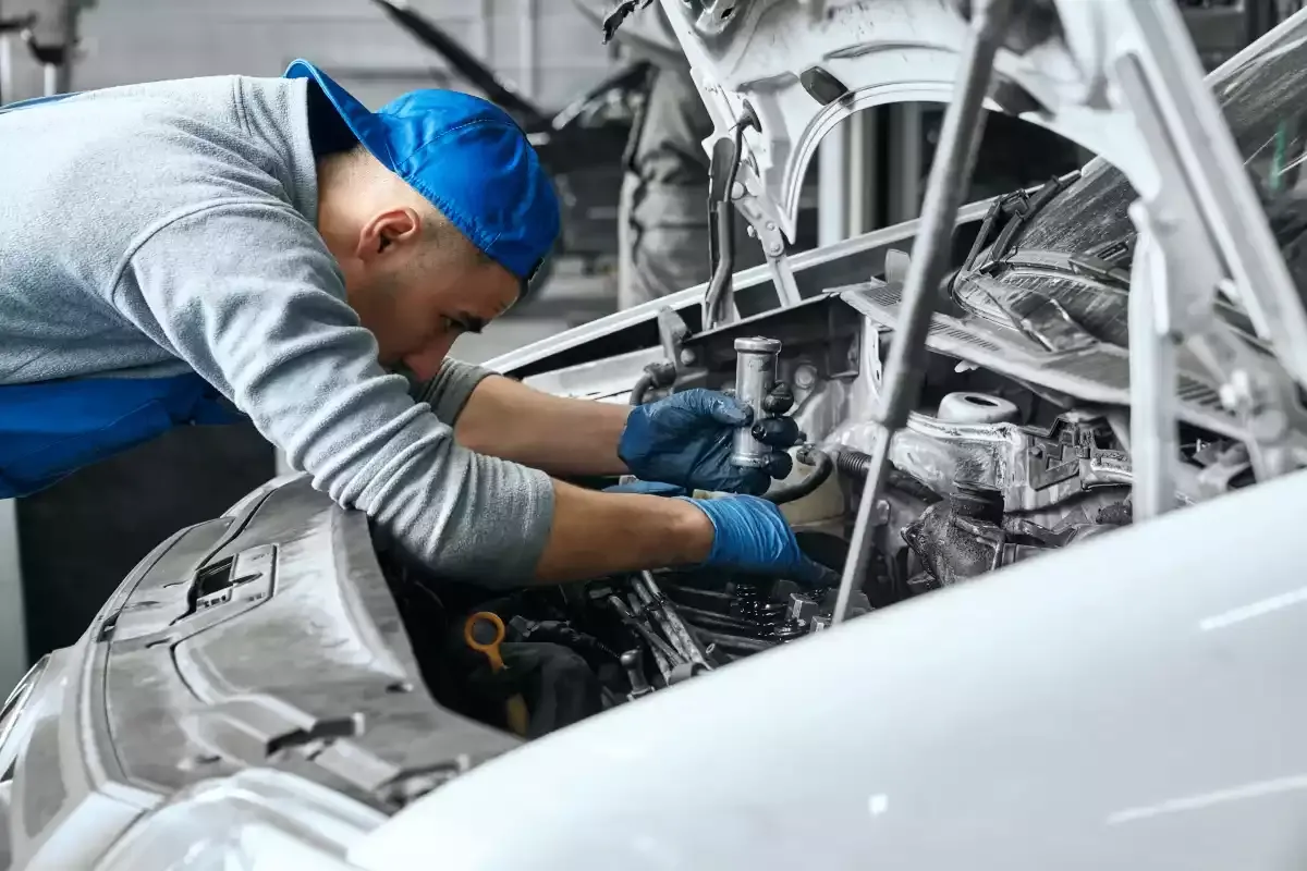 mechanic-in-blue-overalls