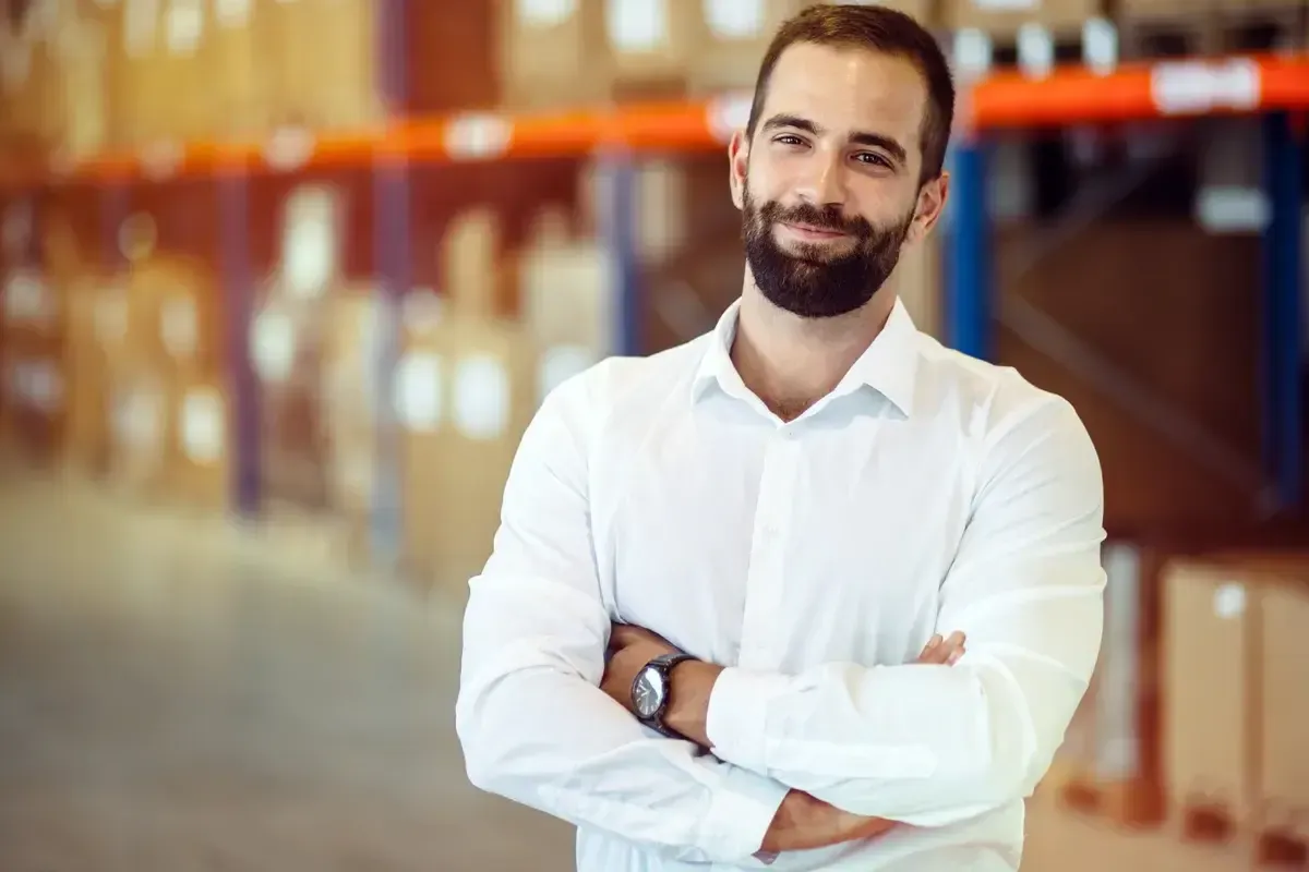 logistics-manager-posing