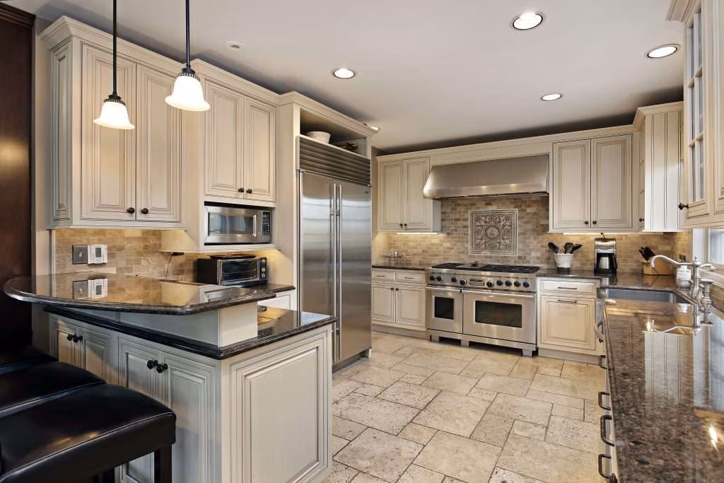 Kitchen cleaning. End of tenancy cleaning kitchen