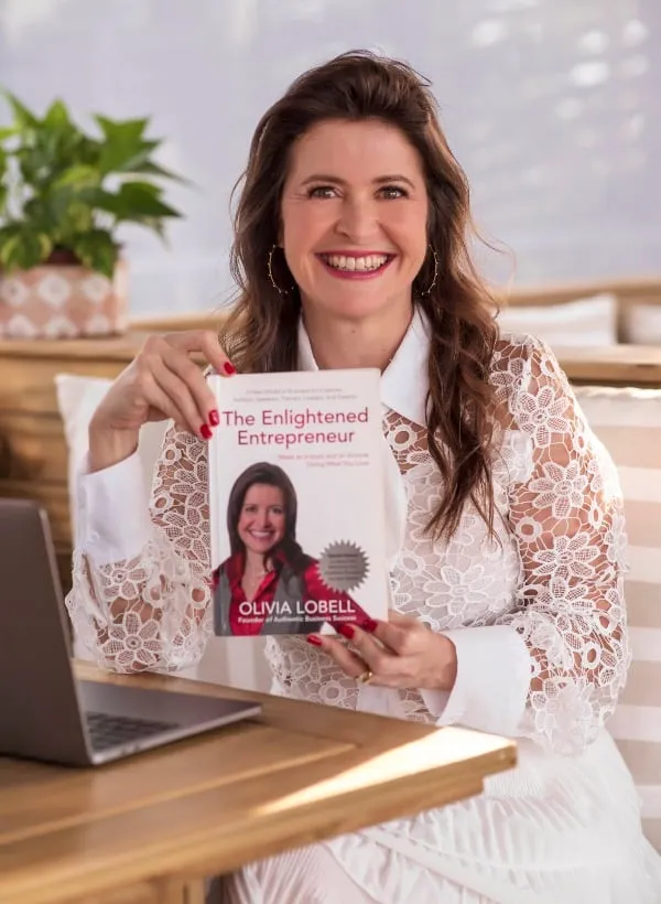 Olivia Lobell White Livro