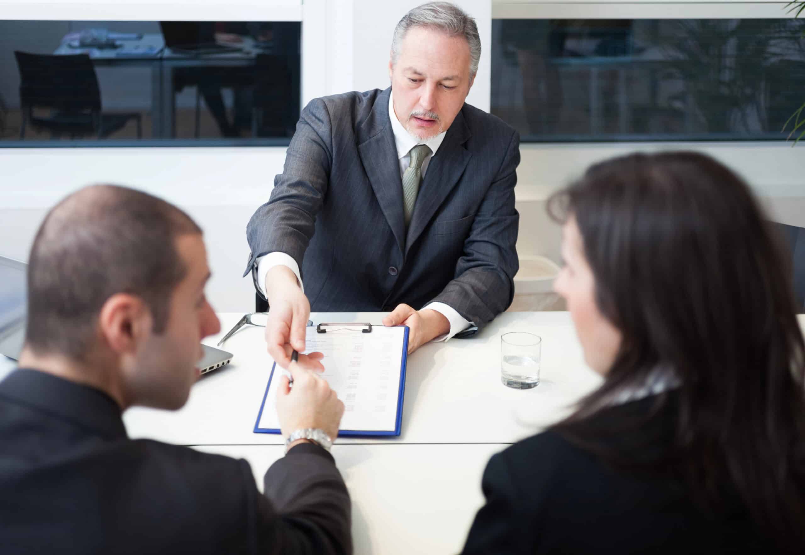 société créée par un époux marié