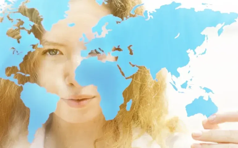 businesswoman-global-commercial