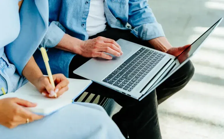 collaborative-teamwork-with-laptop