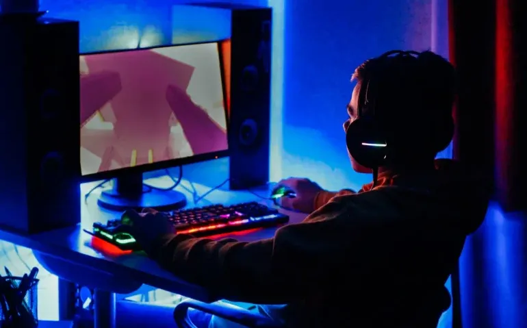 playing-video-games
