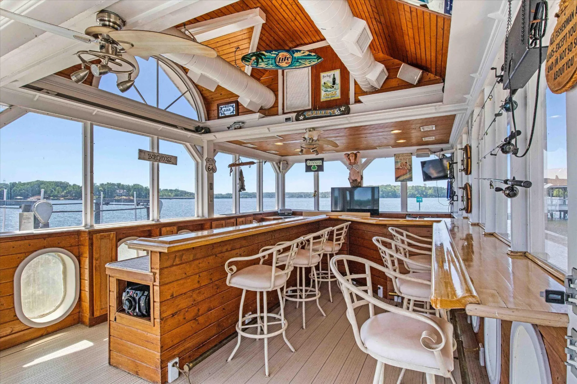 Hosting a Small Event at Your Lake Norman House Rental with a Private Boathouse