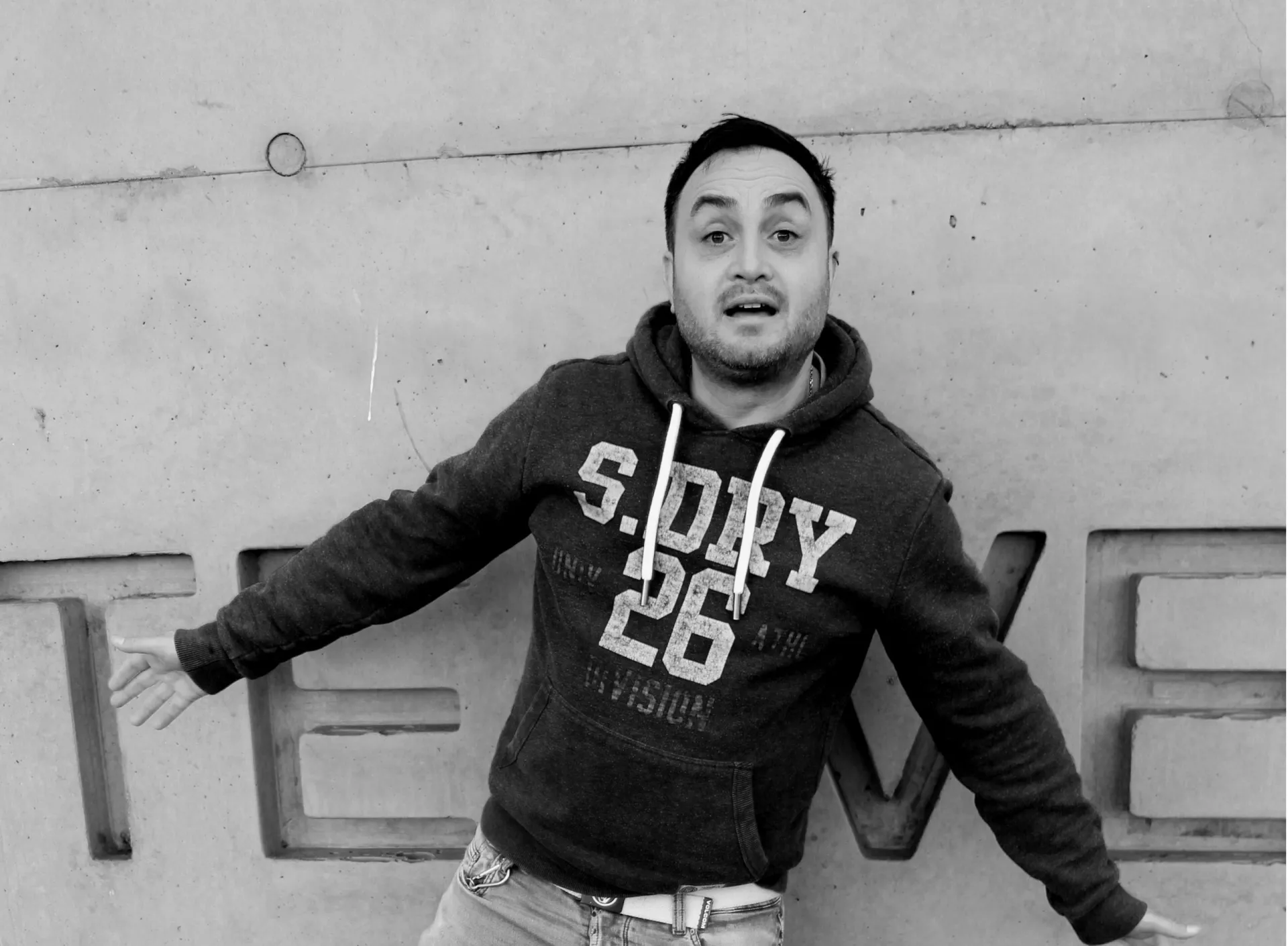 eddy-romero-busy-monday-change-underground