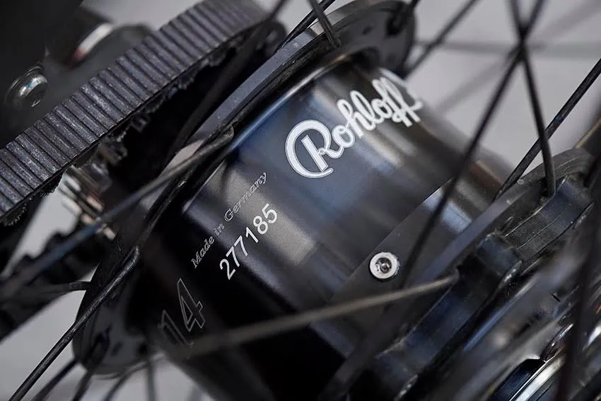 Fabricación alemana, máxima fiabilidad y mínimo mantenimiento. El cambio Rohloff en el buje de la Riese & Müller Load 60 es una maravilla