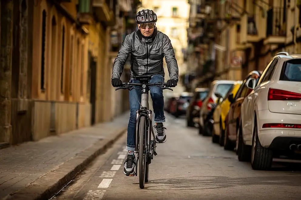 Con la Riese & Müller Roadster siempre percibes estar al control de la bici