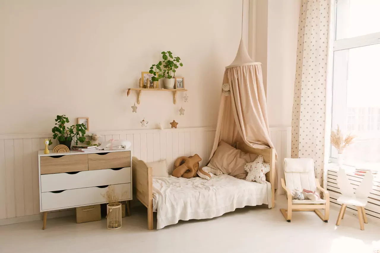 Cat Tembok Warna Peach Untuk Kamar Sempit