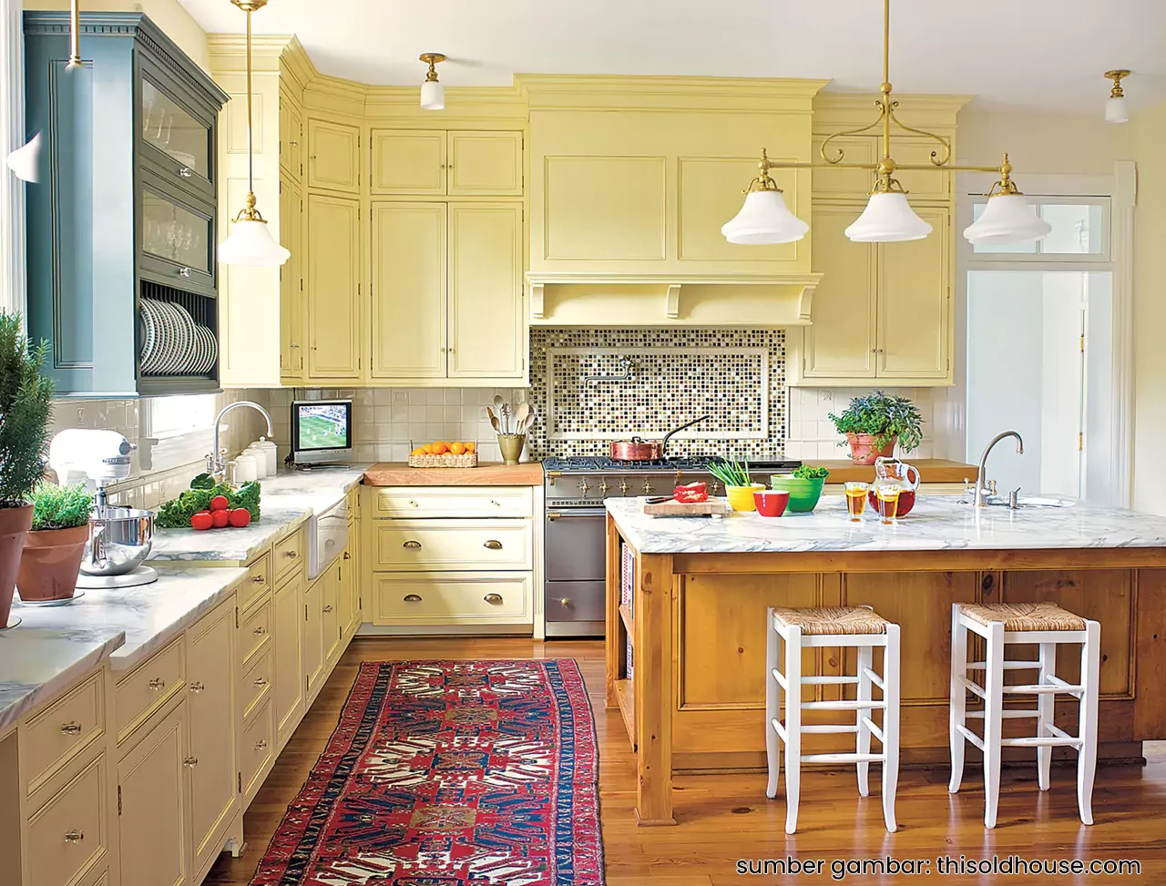 Cat Dapur Warna Kuning Lembut Menurut Feng Shui