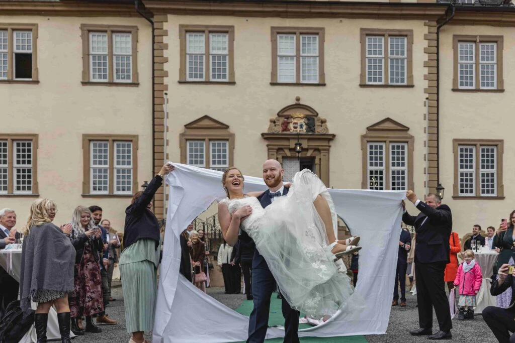 Schloss Ehreshoven Hochzeits DJ 7 - Schloss Ehreshoven Hochzeitsspiel