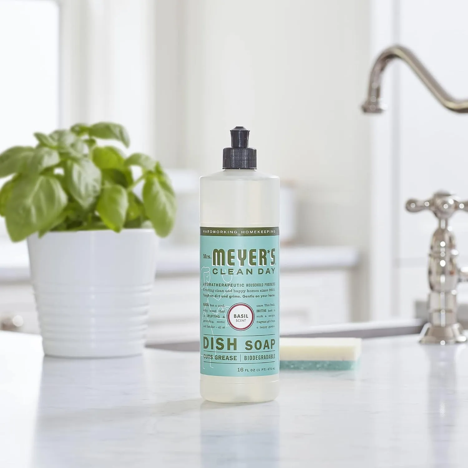 MRS. MEYER'S CLEAN DAY Liquid Dish Soap, Biodegradable Formula, Basil, 16 fl. oz 6 MRS. MEYER'S CLEAN DAY Liquid Dish Soap, Biodegradable Formula, Basil, 16 fl. oz - Image 6