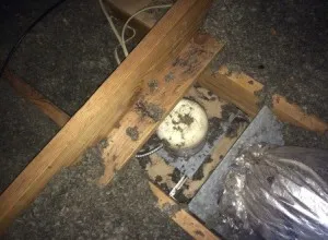 Unsealed light, can’t be Insulated over.