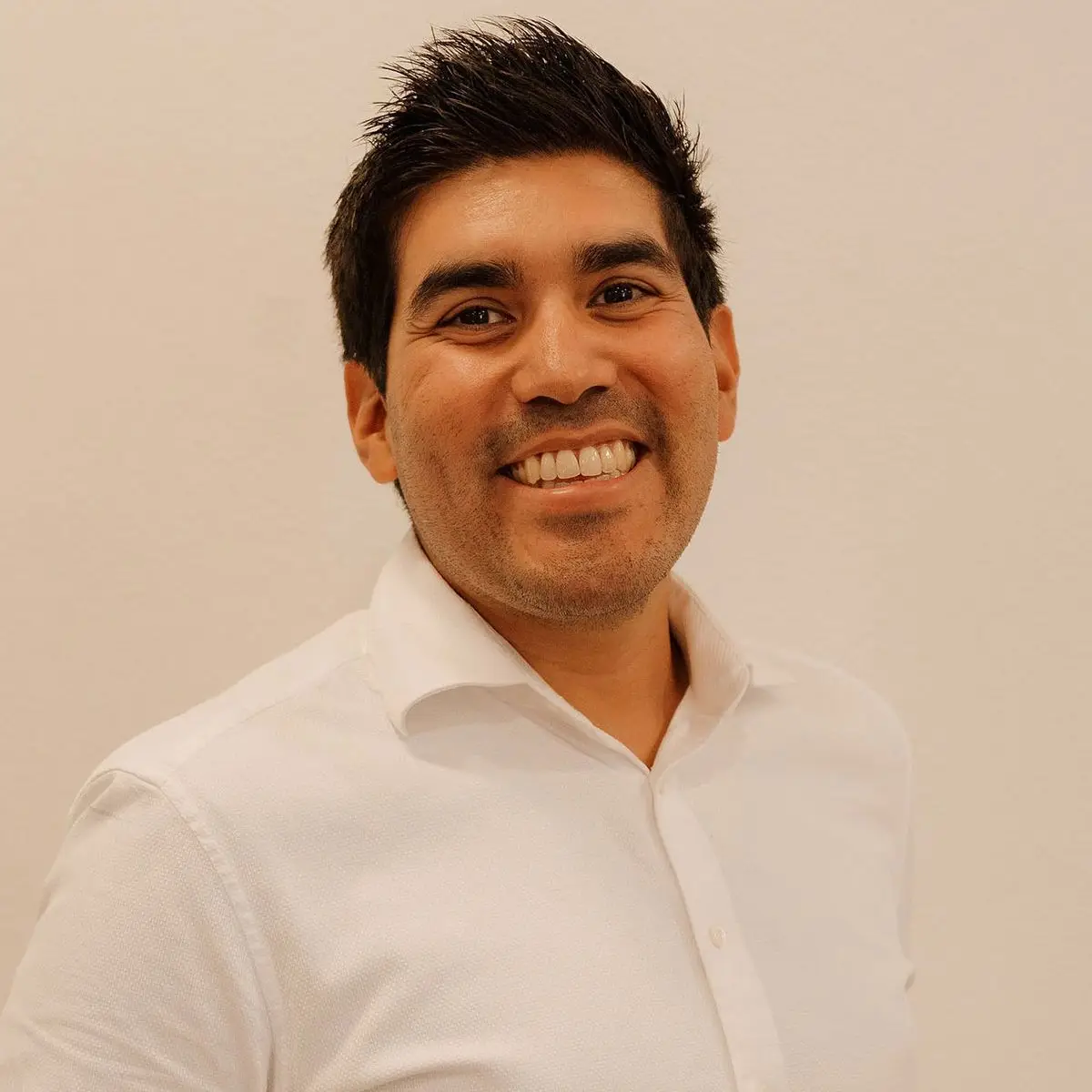 headshot of Dr. Matthew Hernandez