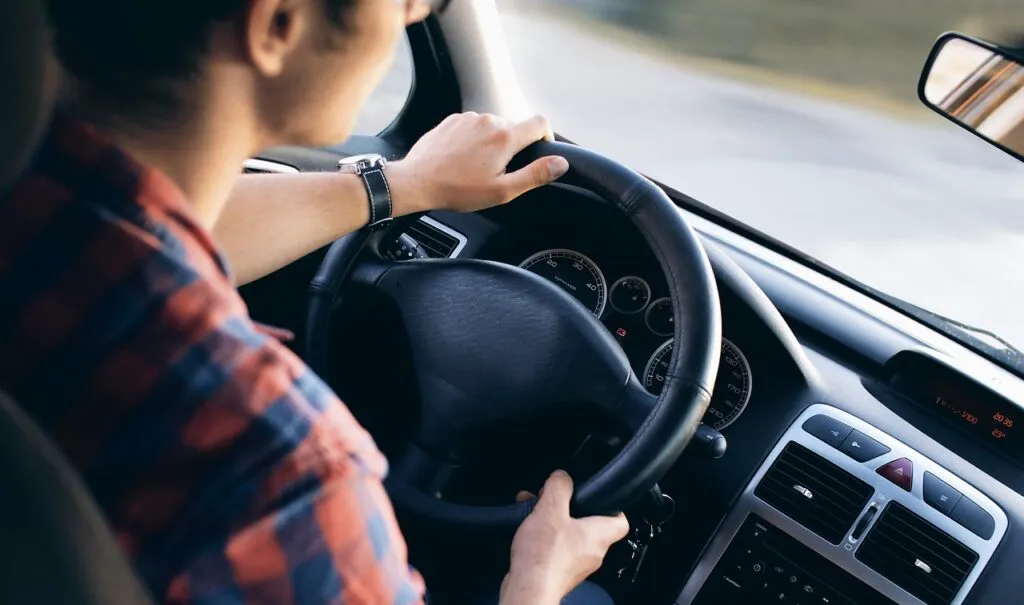 How Old Do You Have to Be to Sit in the Front Seat? Child Safety & Age Laws 2 How Old Do You Have to Be to Sit in the Front Seat? Child Safety & Age Laws