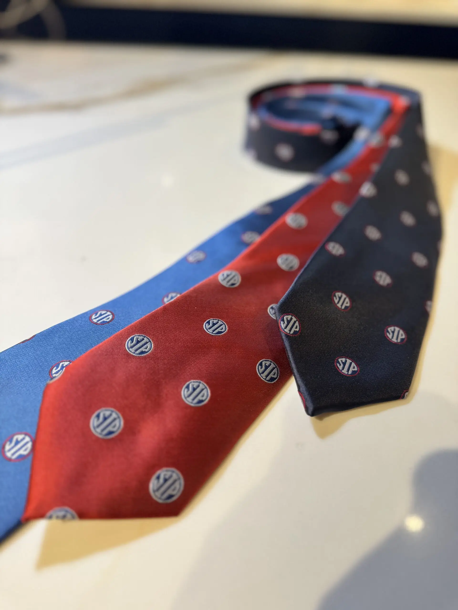Sip Tie (Red) - Image 3
