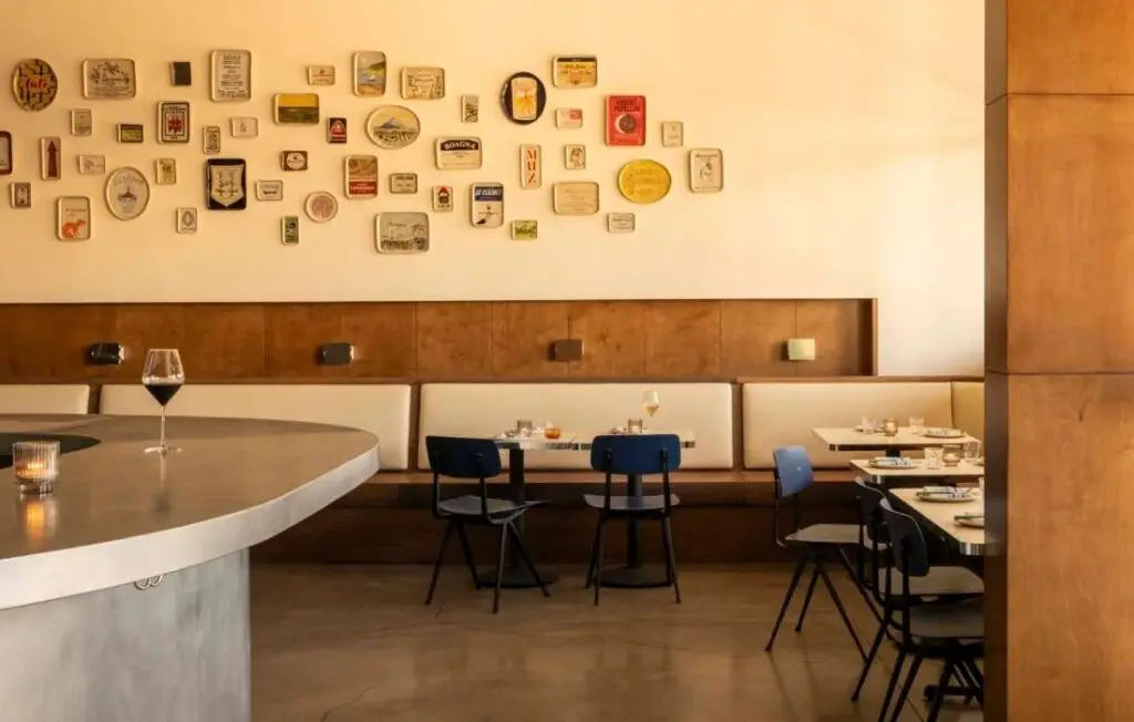 French Interior design at Bar Etoile