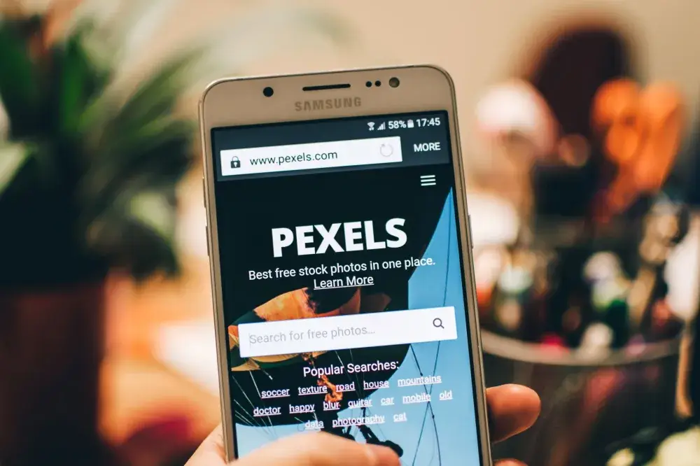 WordPress website displaying correctly on mobile phone and desktop screen for a Dubai SME
