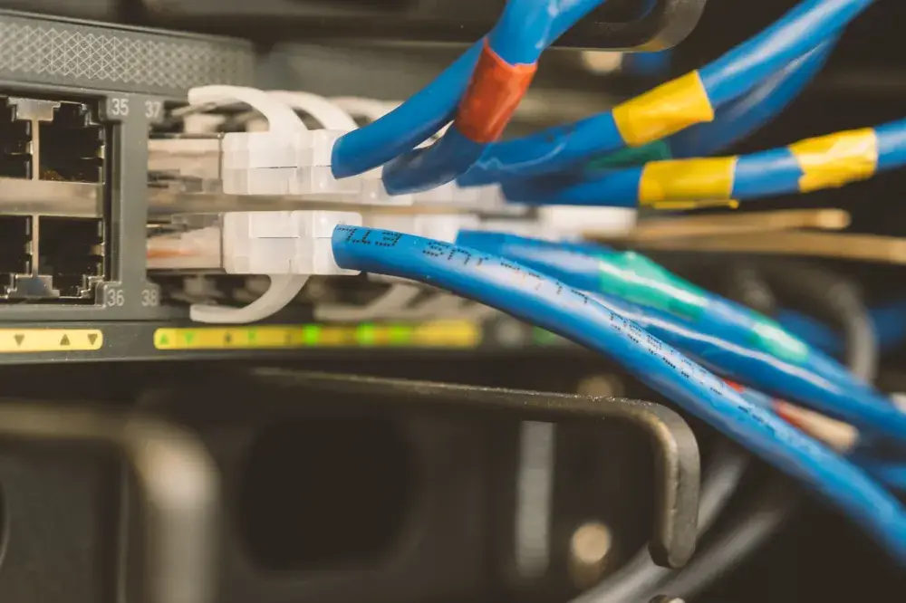 Structured network cabling and managed switch setup in a Dubai Investment Park office