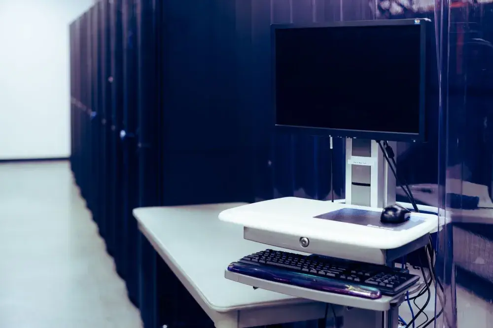 Server room temperature and UPS monitoring as part of an IT AMC contract in Dubai