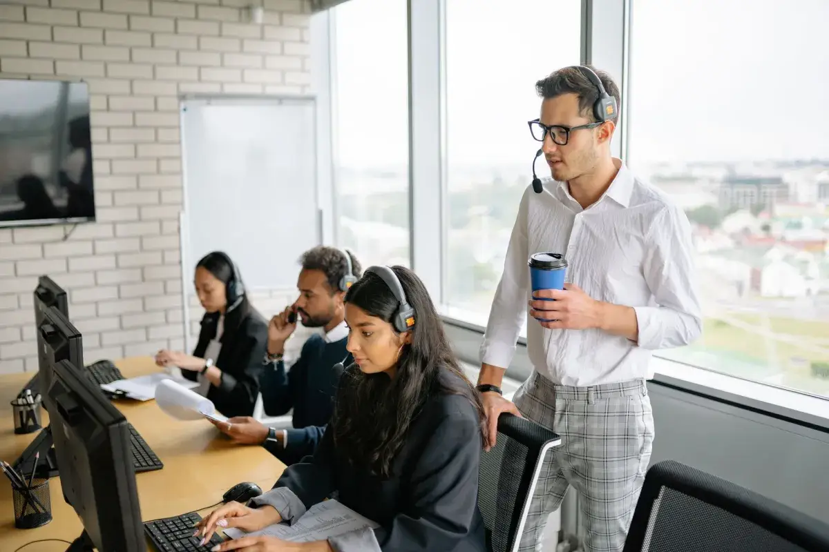 IT engineer providing managed IT services to a Dubai Marina office team