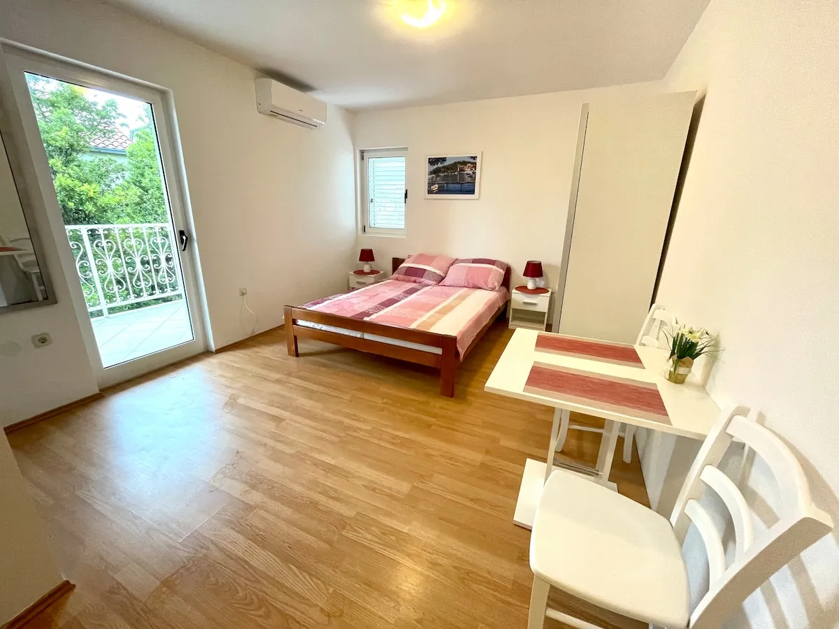 Studio Apartment Julie 1
