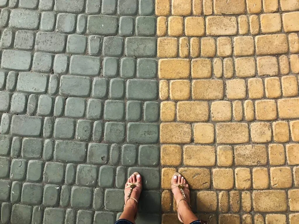 Hoe lang na het leggen van de grasmat kun je erop lopen?