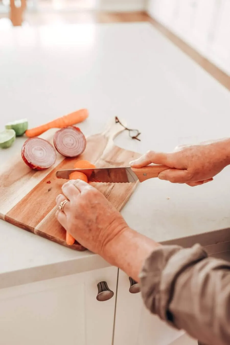 KandoKutter adult safe knife cutting vegetables