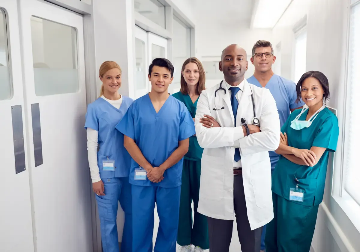 medical-team-standing