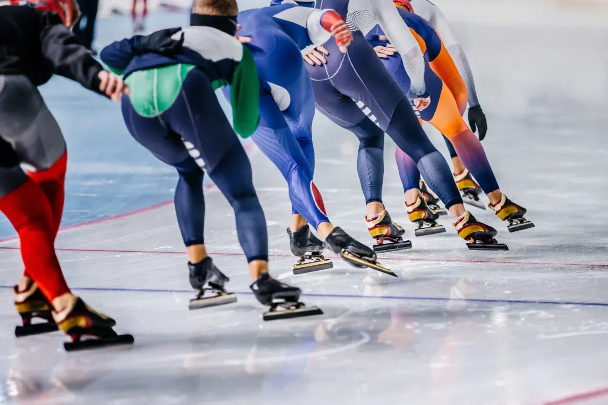 athletes-ice-skating-and-racing