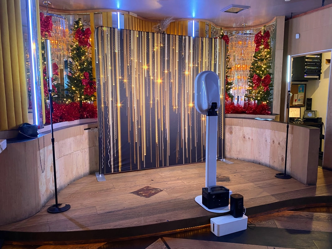The Majestic Downtown AI Photo Booth Planning Guide - Lucky Frog Photo Marketing img-1443_orig (1)