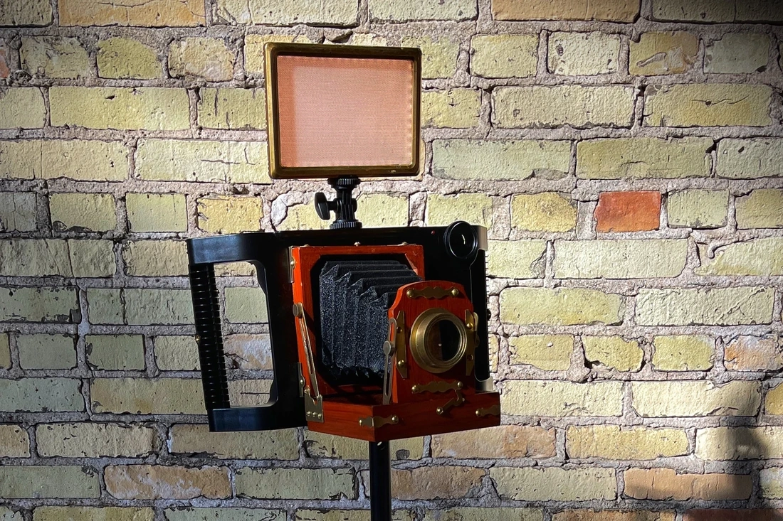 Photo Booth Rentals | Retro Roamer Photo Booth Rental - Lucky Frog Photo Marketing Capture More of the Moments That Matter