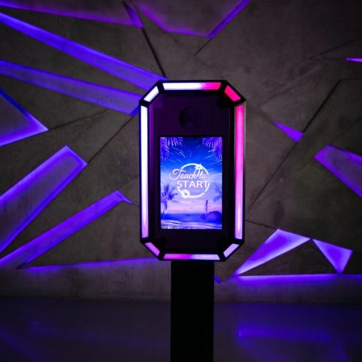 Lucky Frog Photo Booth | Los Angeles Video Booth Rental - Lucky Frog Photo Marketing img 5153 orig img-5153_orig