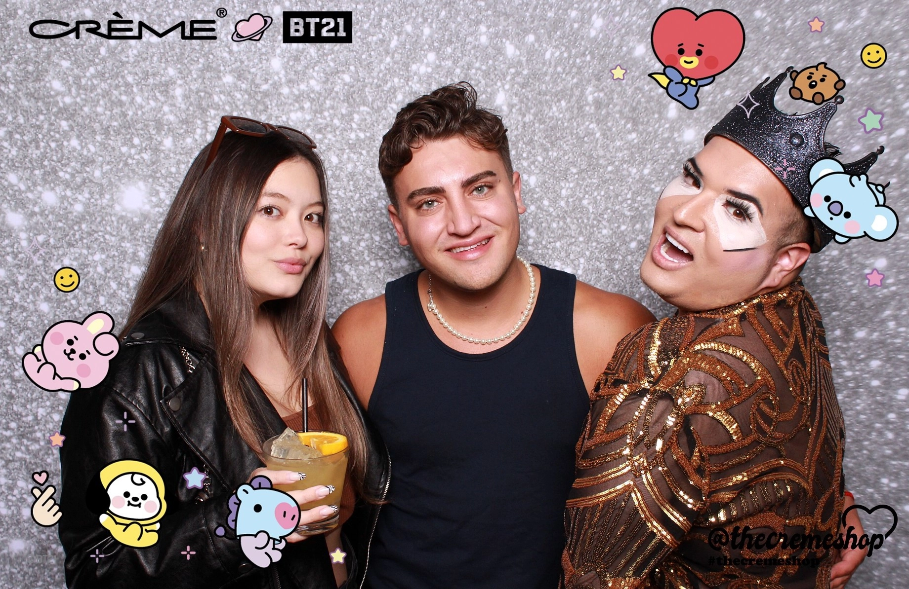 Luxury Wedding AI Photo Booth in Anaheim: What Couples Should Know - Lucky Frog Photo Marketing booth