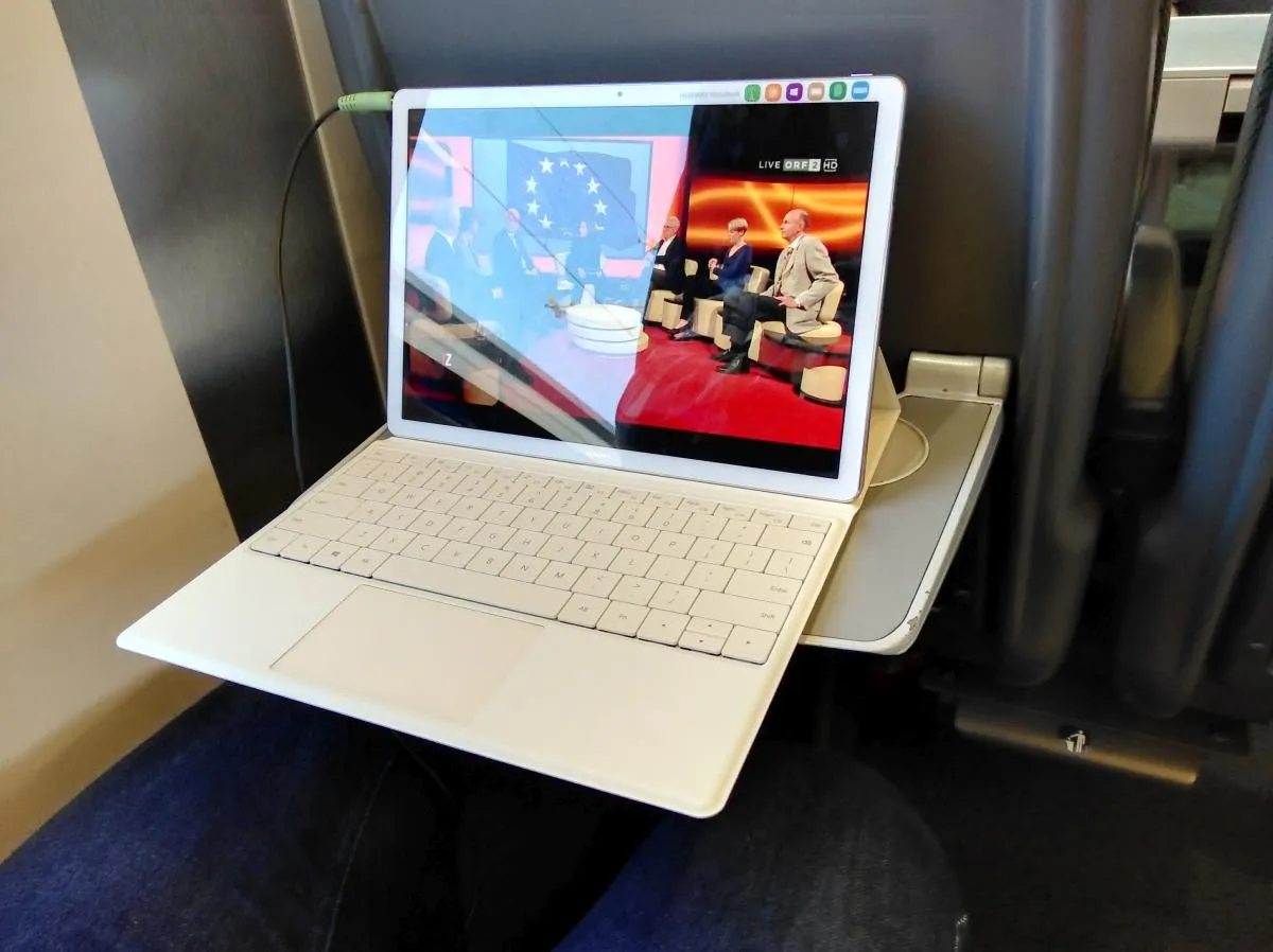 HUAWEI Matebook im Zug