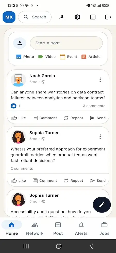 LinkedIn Clone 23 LinkedIn Clone Mobile Professional News Feed