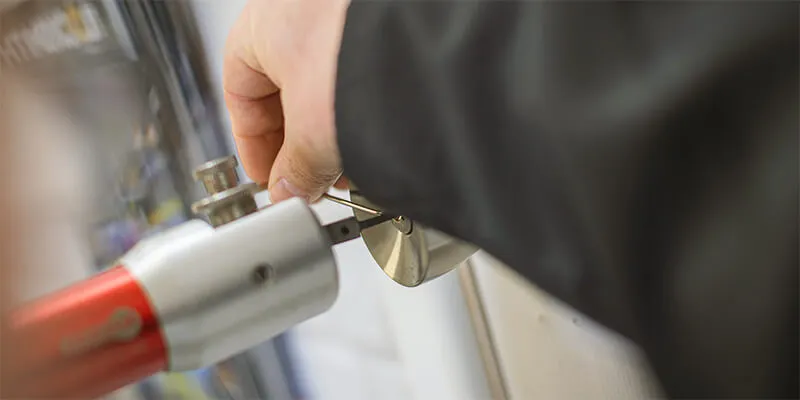24-7 Emergency Locksmith - M