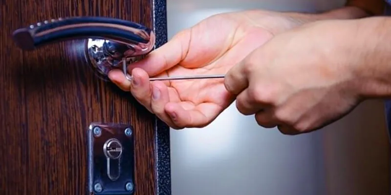 House Lockout - M