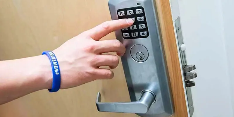 electric door lock - mn locksmith pittsburgh