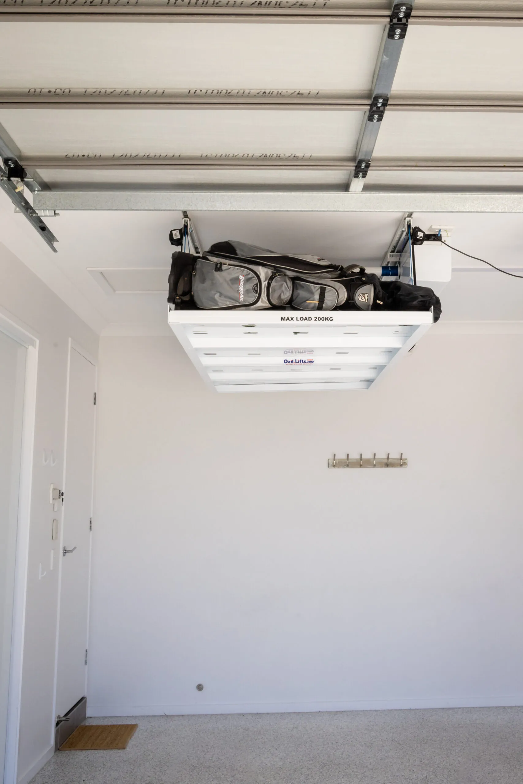 roof storage lift