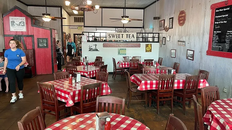 Texan Cafe in Hutto Texas - A Hidden Gem for Authentic Southern Cuisine