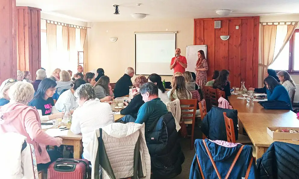Vzdelávanie pedagógov - Vyhorenie a Emócie na pracovisku