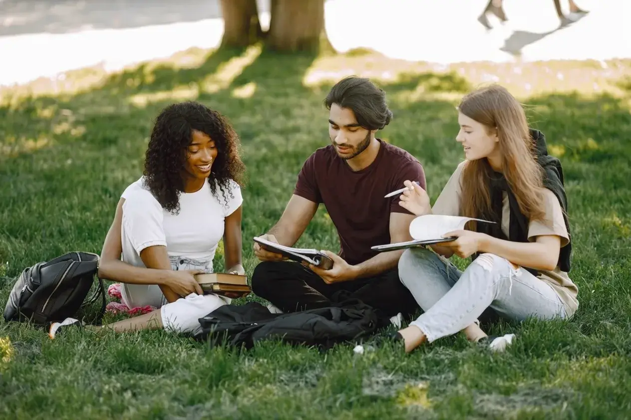Hybrid High School: A Complete Guide for Families Considering Remote Education