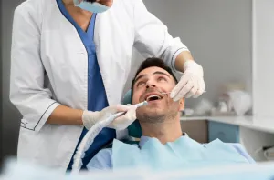 How to Choose the Right Cosmetic Dentist