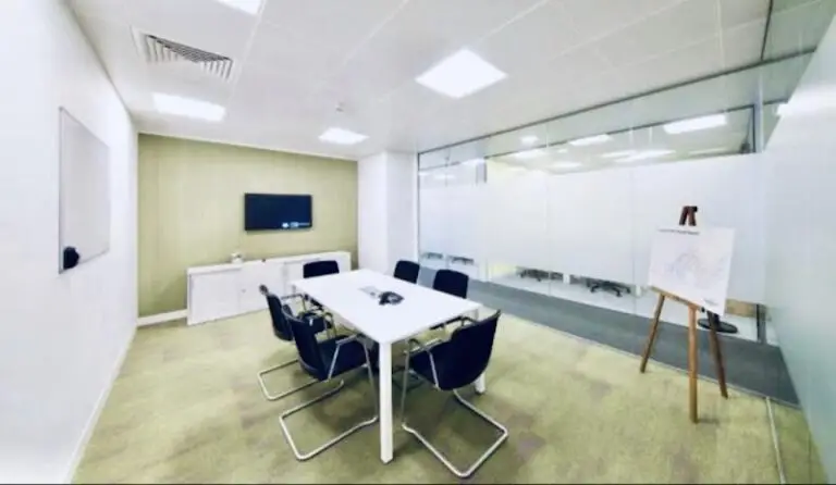 business image 0 198 768x446