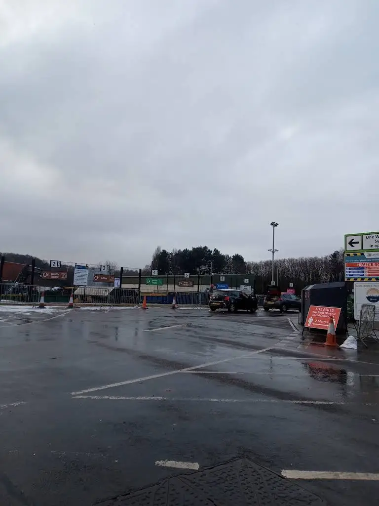 kirkstall household waste recycling centre