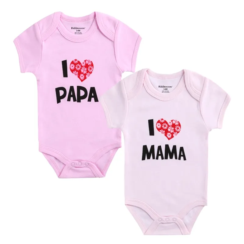 ⁦סט 2 בגדי גוף לתינוקות עם הדפס של - I LOVE MAMA / I LOVE PAPA⁩ – תמונה ⁦3⁩