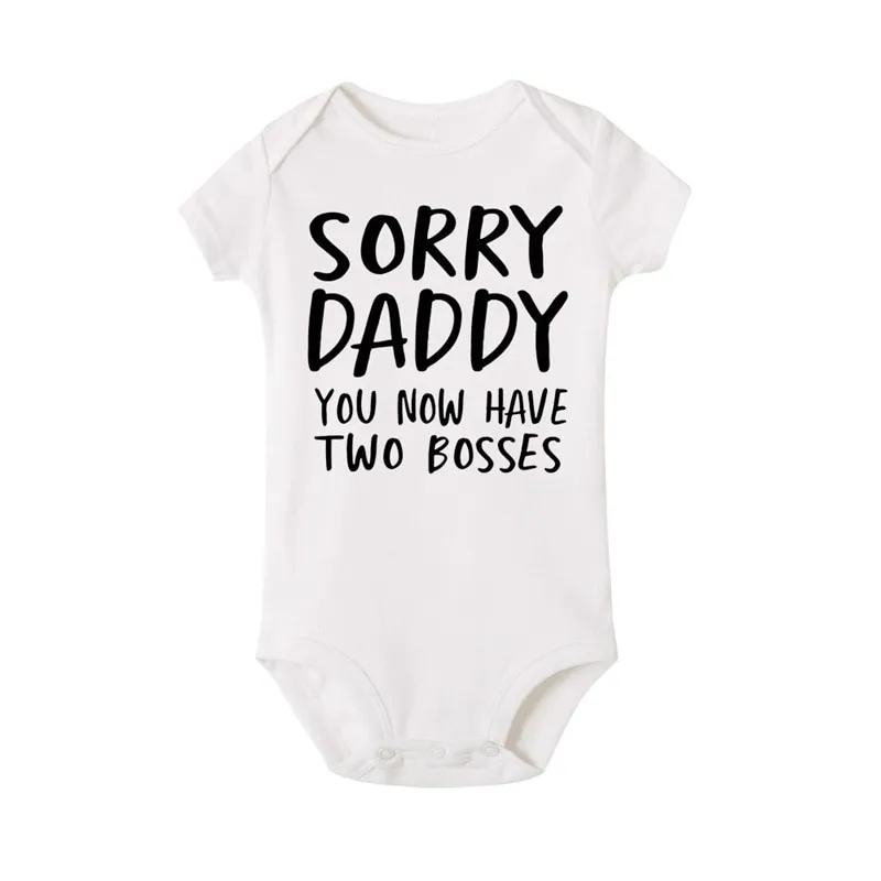 ⁦בגד גוף לתינוקות עם הדפס – Sorry Daddy You Know Have Two Bosses⁩ – תמונה ⁦3⁩